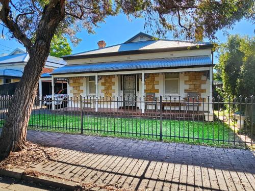 Unley House | Unley Retreat