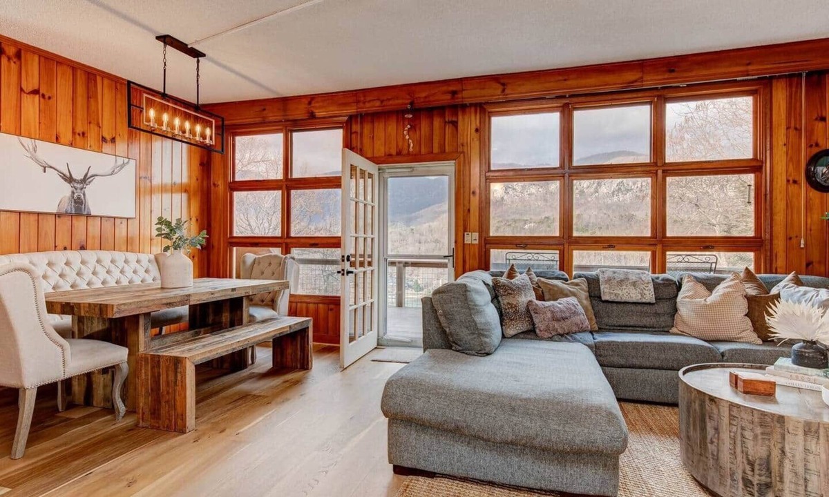Lake Lure House | Unmatched Endless Views Mountains & Lake 3/2