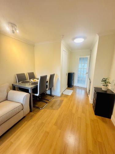 Aylesbury House | Unnati stay