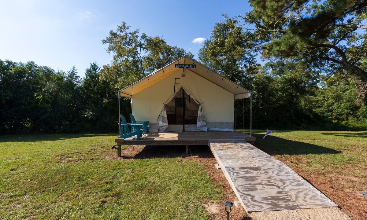 Coldspring RV Rental | Unwind in a Cozy Glamping Sanctuary