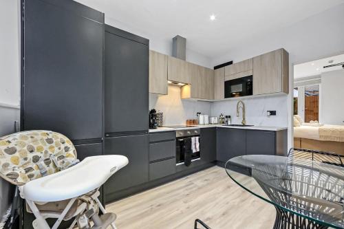 Edgware Apartment | Unwind in Style The Ultimate Studio Getaway