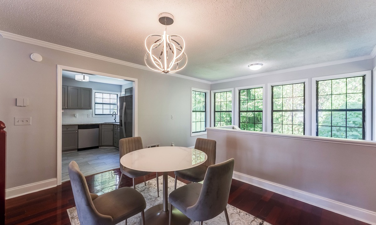 Stone Mountain House | Unwind & Relax at LEGACY ESTATES