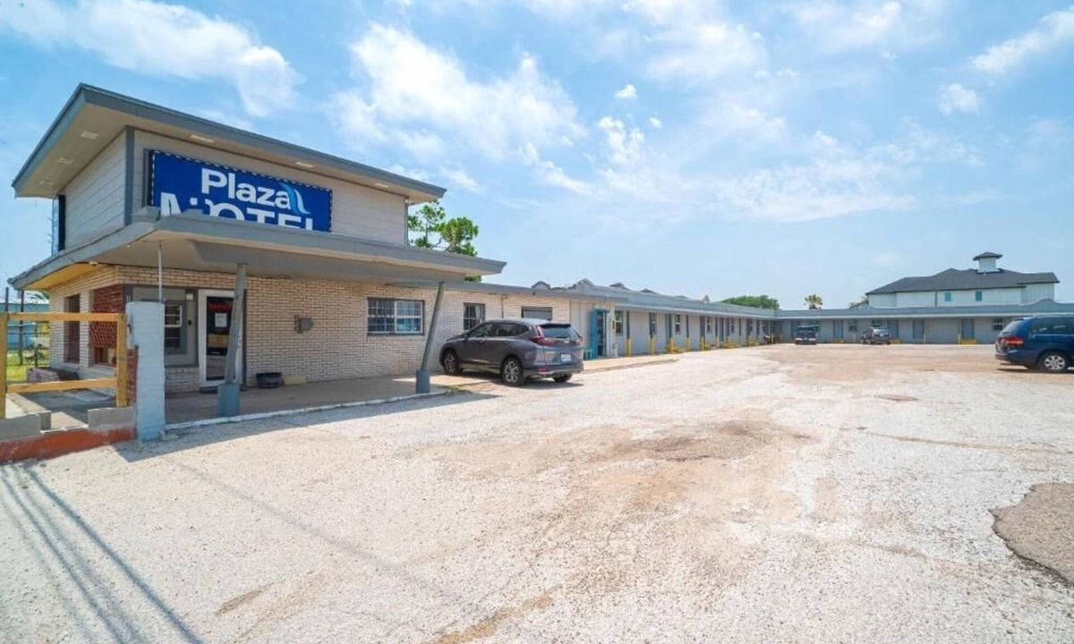 Flour Bluff Hotel | Unwind Unit Pet Friendly Near South Packery Channel Beach In Budget Locale