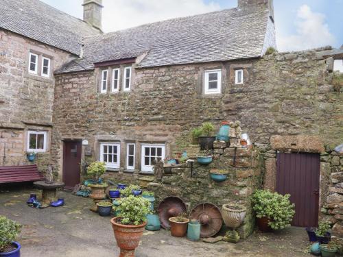 Lower Boscaswell House | Up Over Head