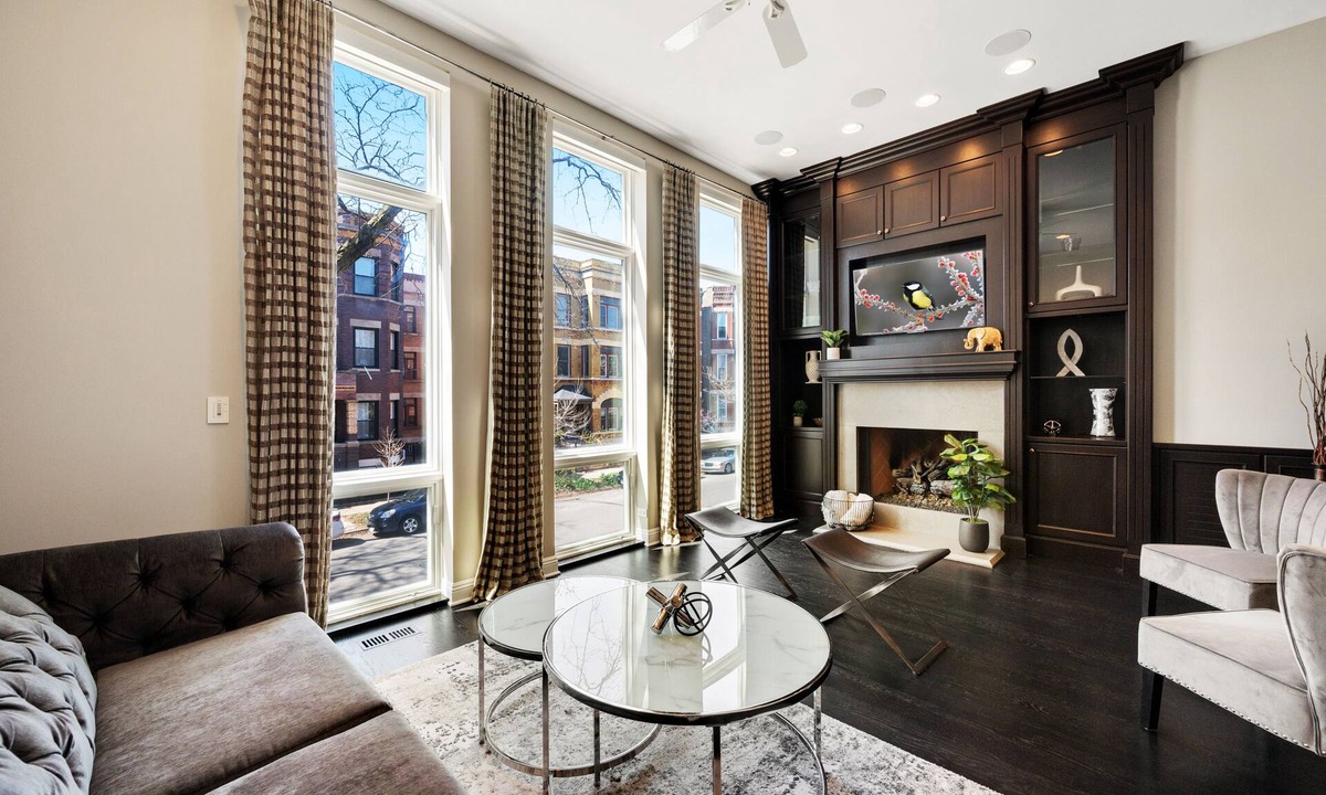 West Town House | UP-SCALE Wicker Park 4BD/3.5BA HOME (+garage)