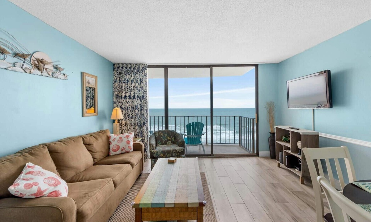 Crescent Beach Condo | Updated 1-Bedroom Oceanfront Condo| Carolina Reef - 704