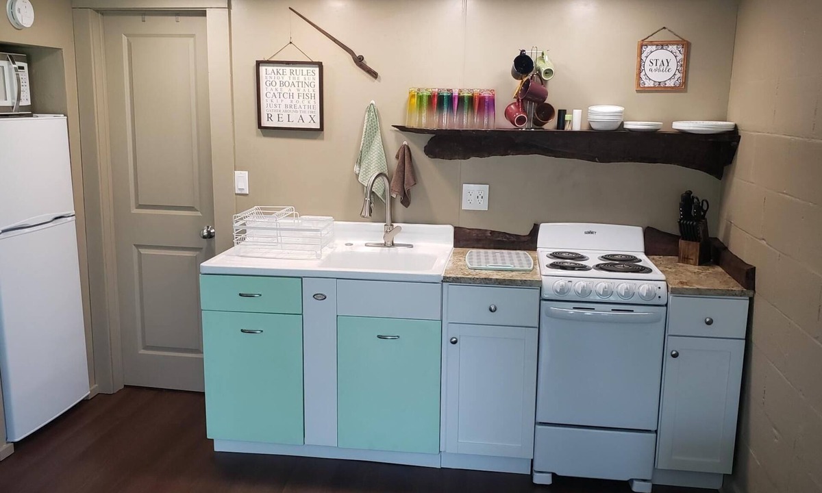Oakland Cabin | Updated 2-Bedroom Cabin on Bull Shoals Lake