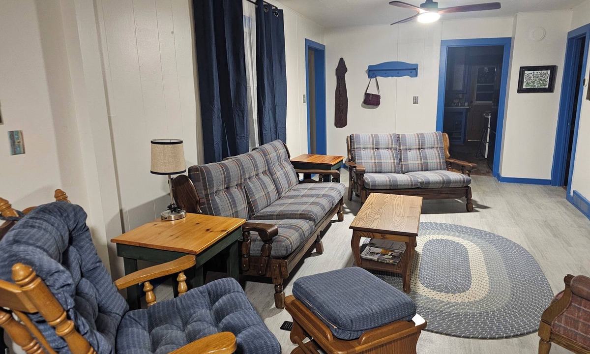 Beaver Dam House | Updated 2BR Work or Fun Ready North Hwy 33