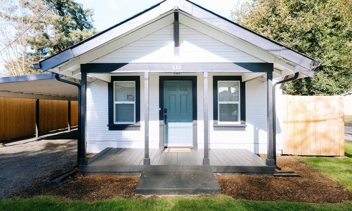 Kelso House | Updated 3 Bedroom Charmer