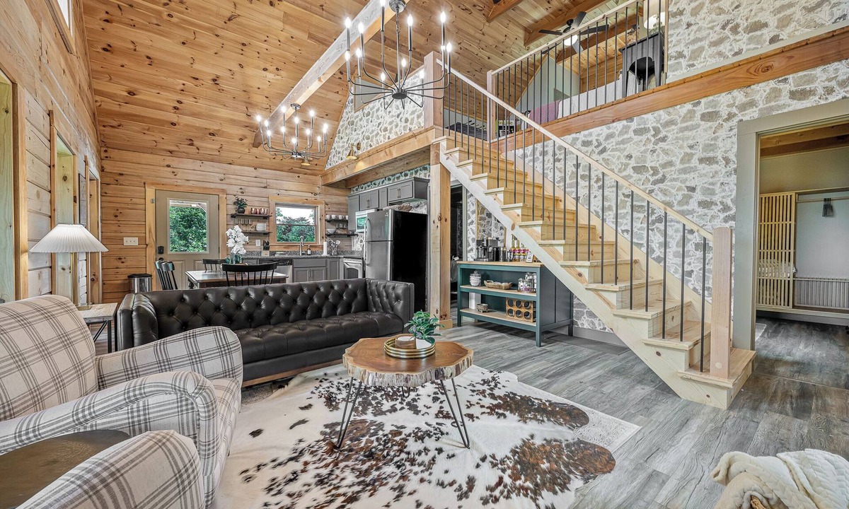 Valley Head Cabin | Updated Brow View Cabin with Hot Tub/Fire Pit/Arcade in Mentone