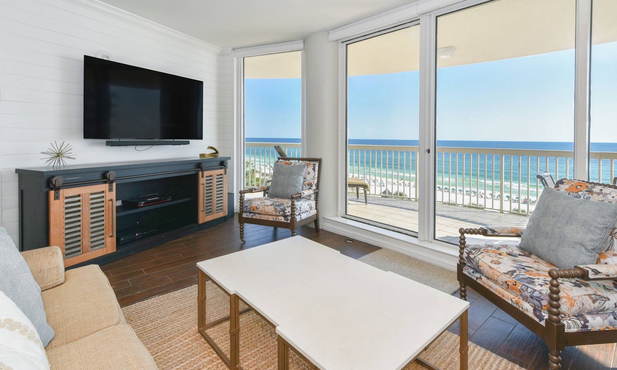 Destin Condo | Updated chic, modern beachfront condo w/private balcony!