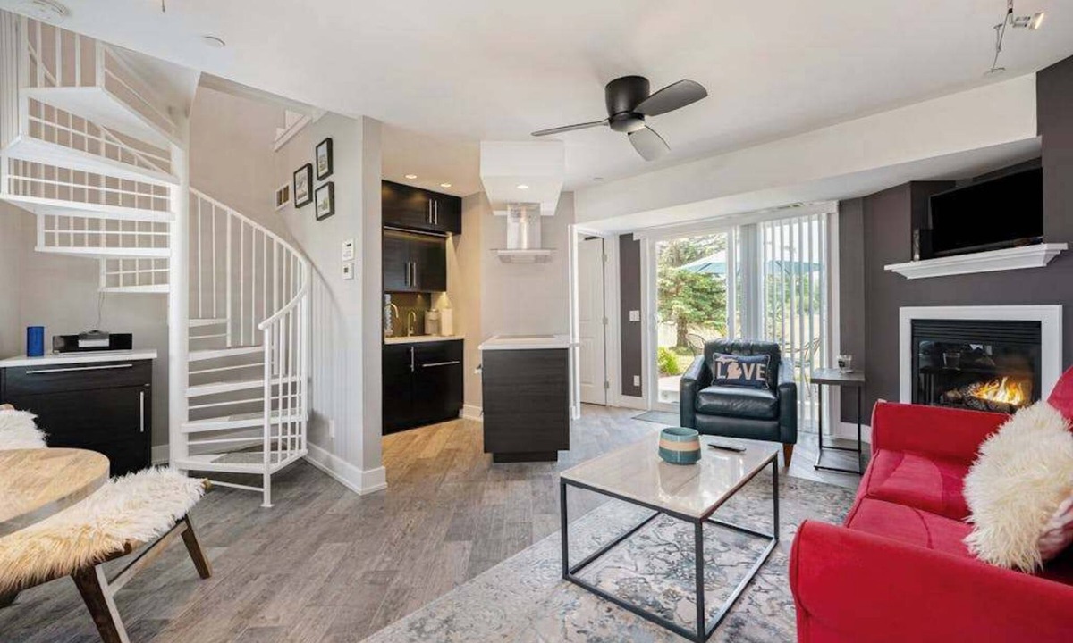 Douglas Condo | Updated condo with well-equipped kitchen, pool, firepits, grill, & gas fireplace