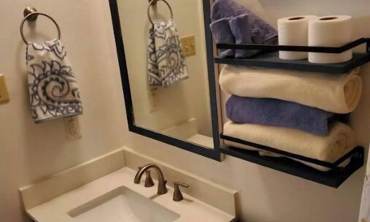 St. Marys House | Updated & Cozy 3/2 in Downtown Historic St Marys