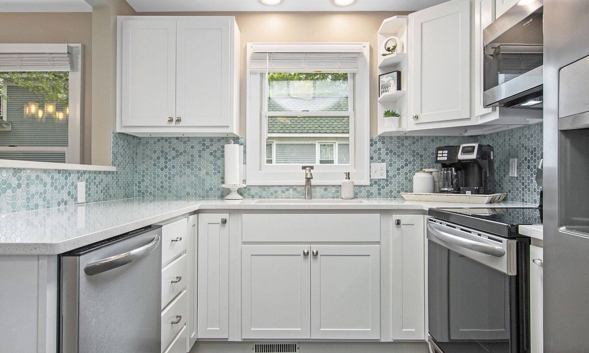 Grand Haven House | Updated Downtown Retreat, Main Unit