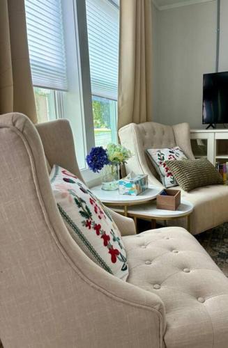 West Southern Pines House | Updated, Fenced, Pet Friendly Downtown Cottage