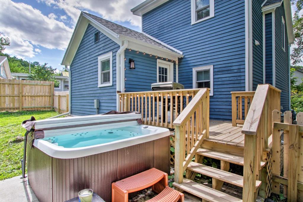 Galena House | Updated Galena Home Spacious and Pet-Friendly Yard!