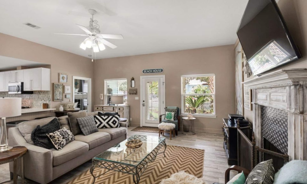 Clipper Cove House | Updated Home-Priv Hot Tub-Comm Pool-Close 2 Beach