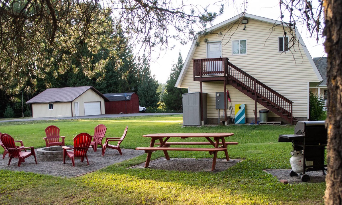 Sagle Apartment | Updated Loft with Waterfront near Sandpoint