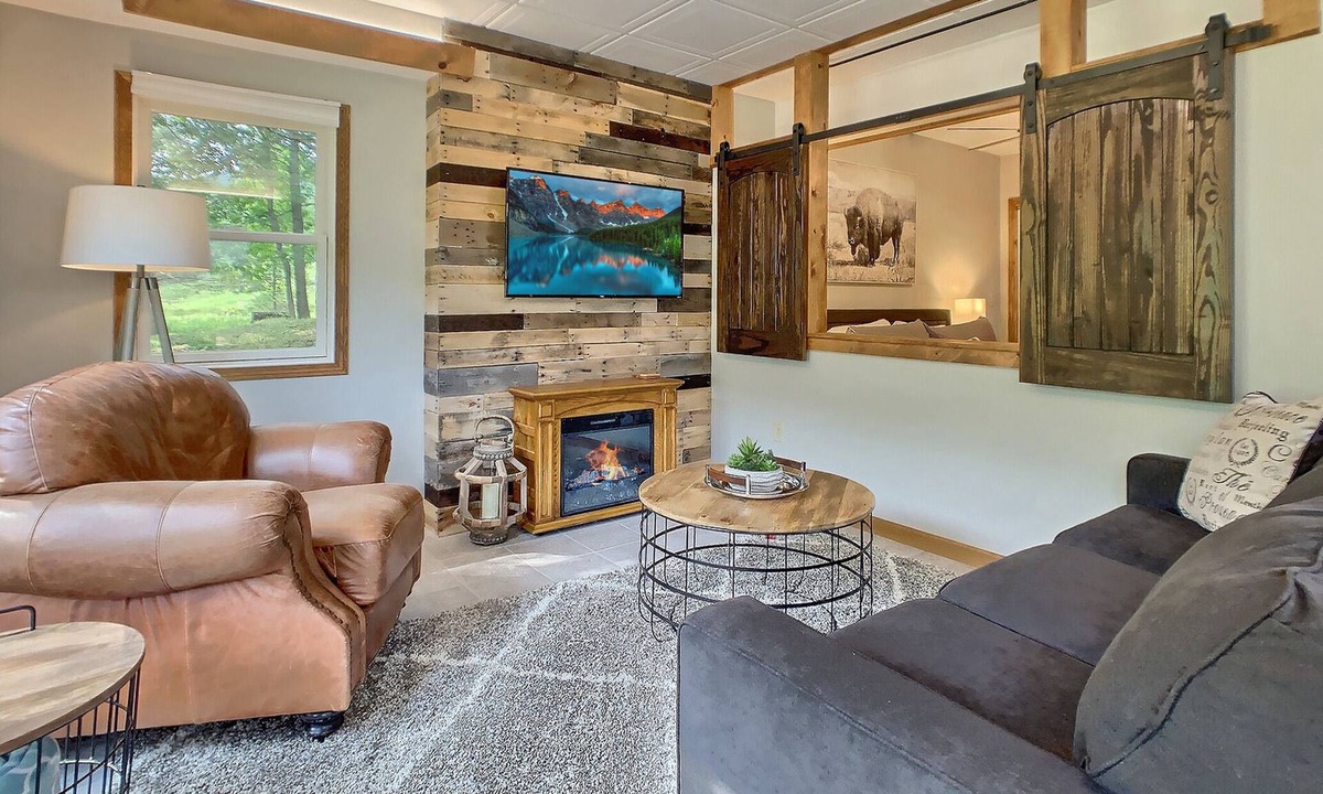 Ellicottville Apartment | Updated & Modern w/King Bed ~ Pet Friendly ~ Sleeps 4 ~ Beautiful views