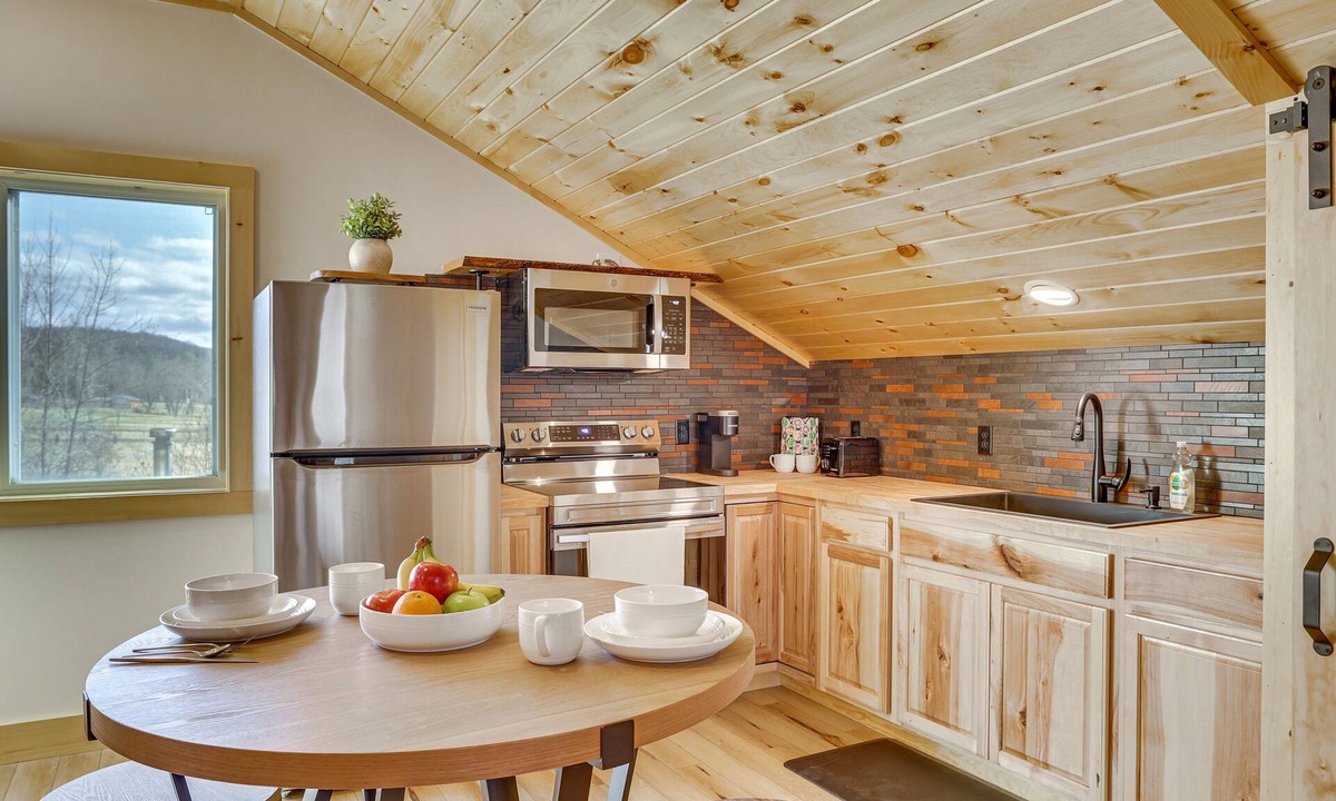 St. Albans Apartment | Updated Vermont Studio, Walk to Lake Champlain!