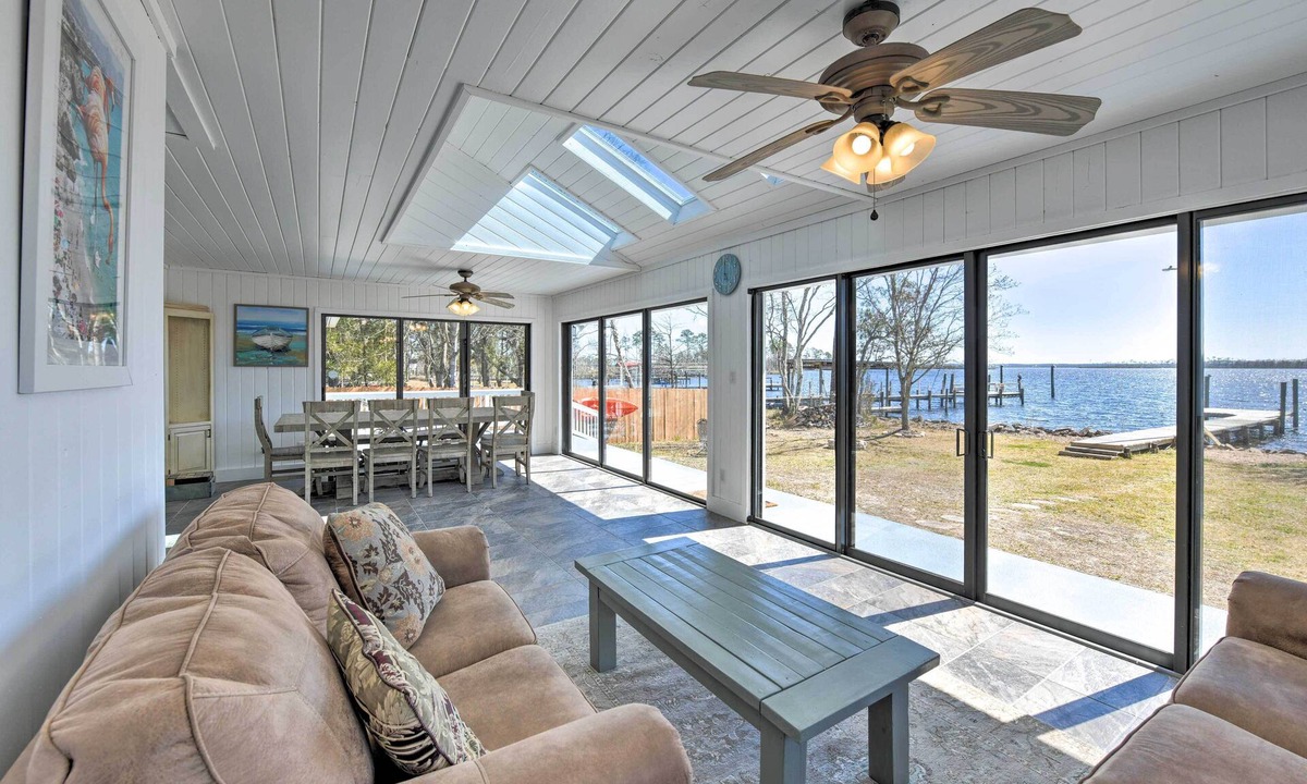 Florida Panhandle House | Updated Waterfront Escape w/Dock & Fire Pit