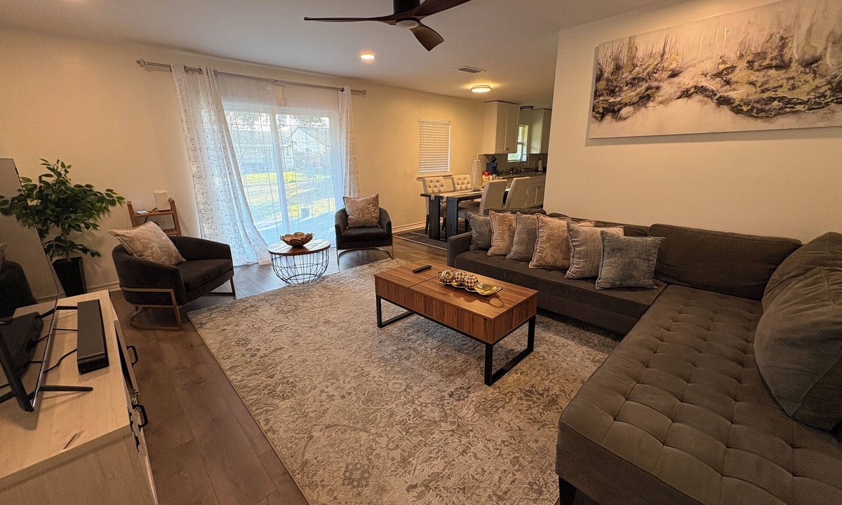 Westbury House | Updated Westbury Getaway Gem - 3 bedroom oasis