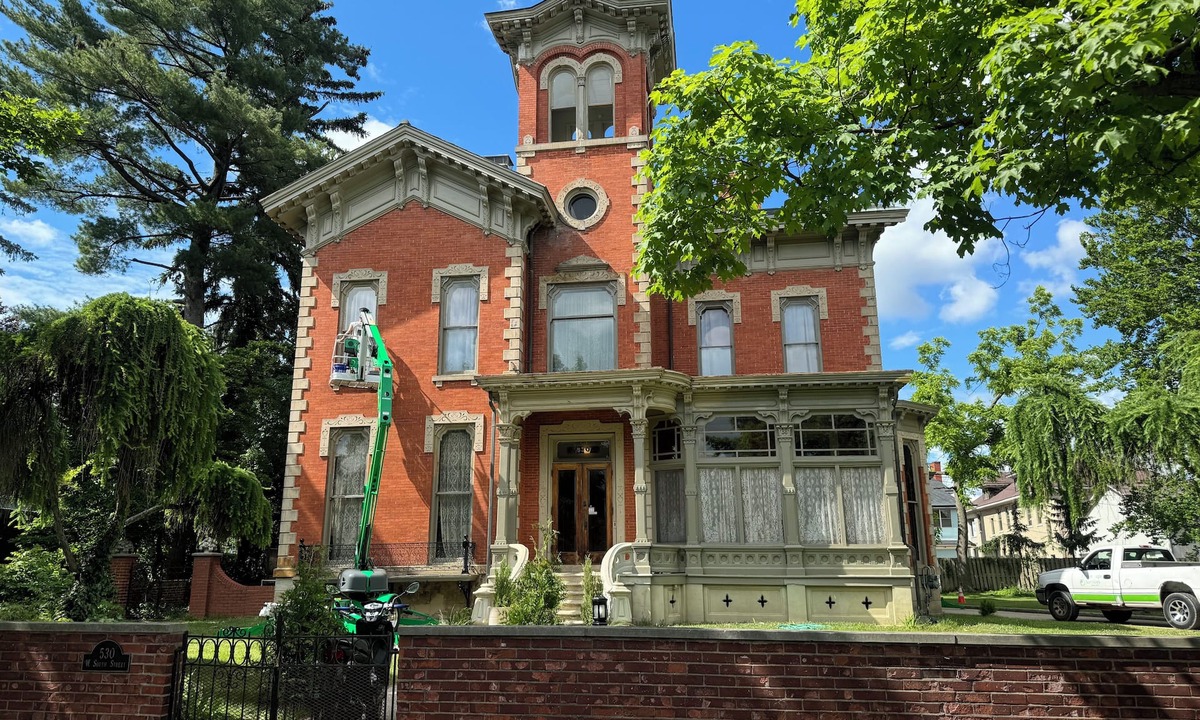 Central Business District Bed & Breakfast | Upjohn House Inn