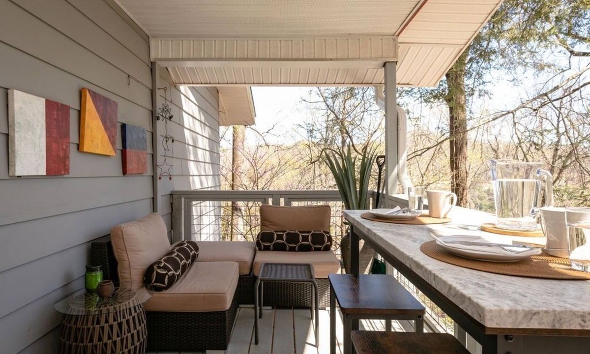 East End - Valley Street Ski Chalet | Upper Berne Chalet 4 Mins to DT AVL, 10 Mins to Blue Ridge Parkway, Dog Friendly