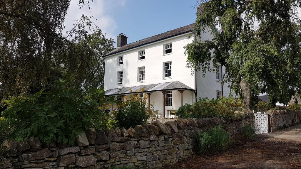 Brampton Bryan Bed & Breakfast | Upper Buckton B&B