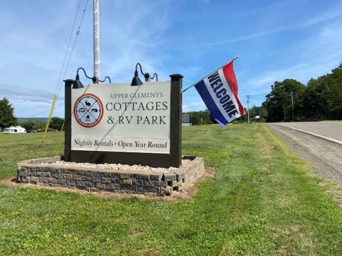 Annapolis Royal Cabin | Upper Clements Cottages & RV Park