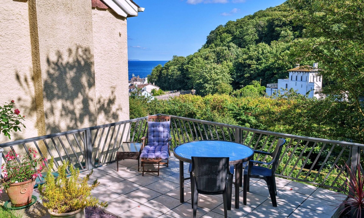 Cawsand Apartment | Upper Deck