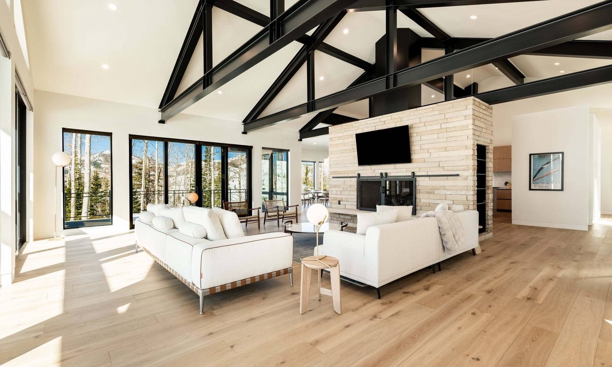 Empire Pass House | Upper Deer Valley—Hot Tub, Ski Access & Summer Trails