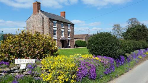 Halfway House Bed & Breakfast | Upper Eyton Farmhouse B&B