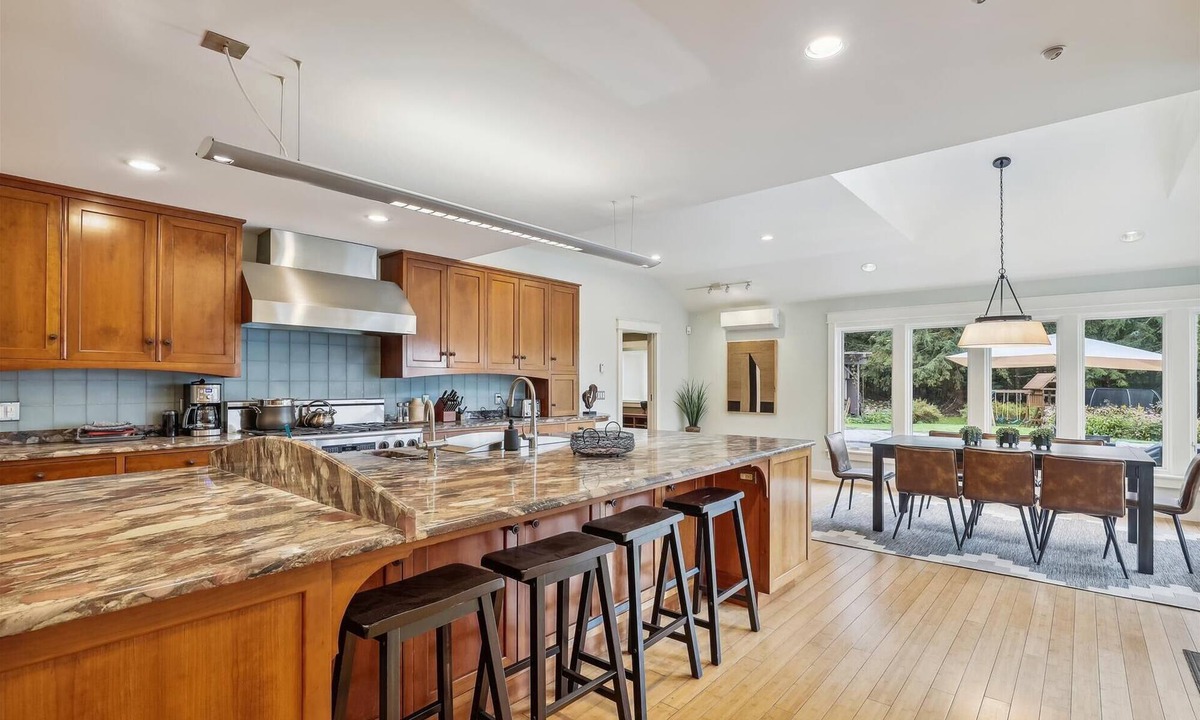 Stowe Hollow House | Upper Hollow Road: 4 br, fireplace, firepit, summer pool, a/c!