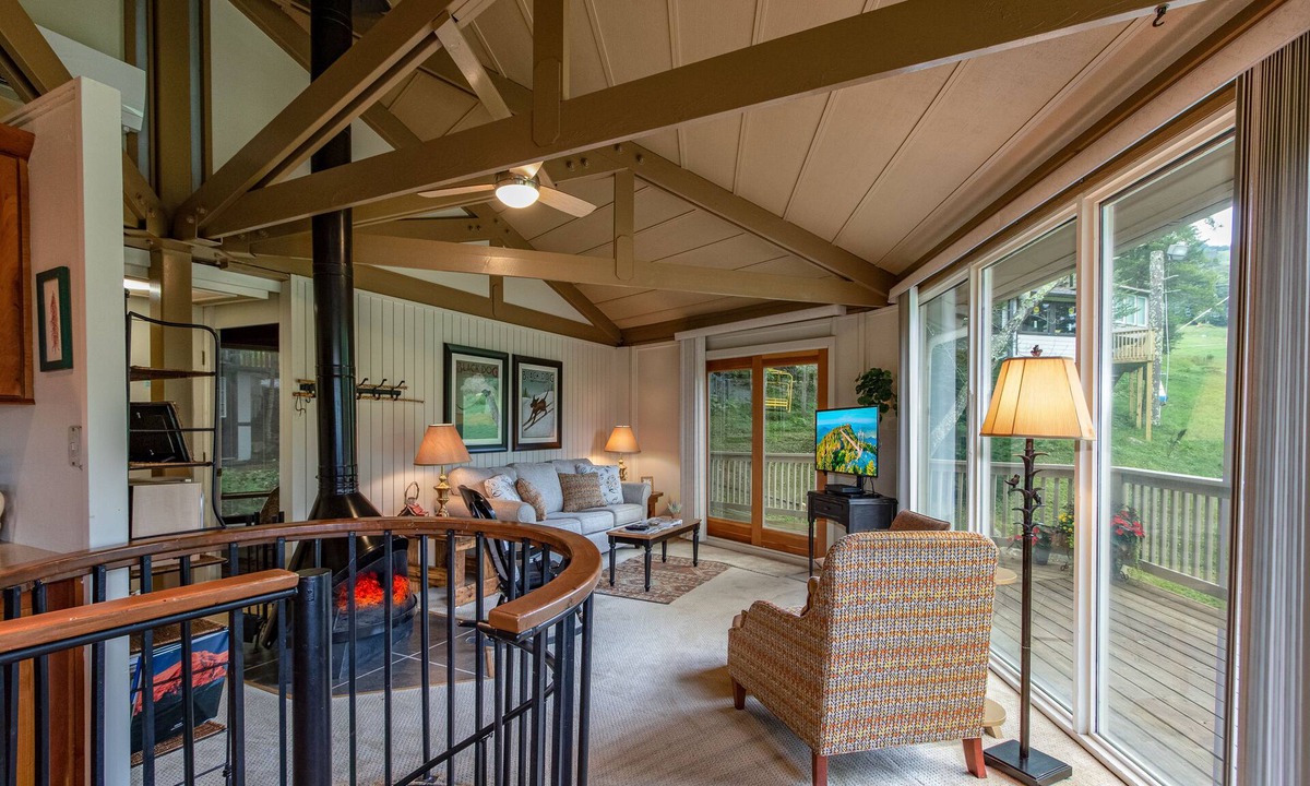 Sugar Mountain Condo | Upper Level Duplex - 'Slopeside Hideaway' Ski In/Ski Out