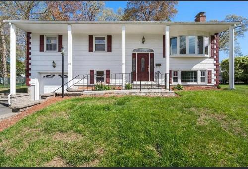 Norwood House | Upper-Level Oasis- Ideal for 2026 World Cup visitors