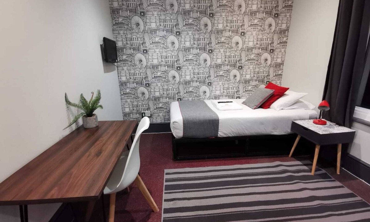 Brighton Hotel | Upper Rock 2 - single room en-suite