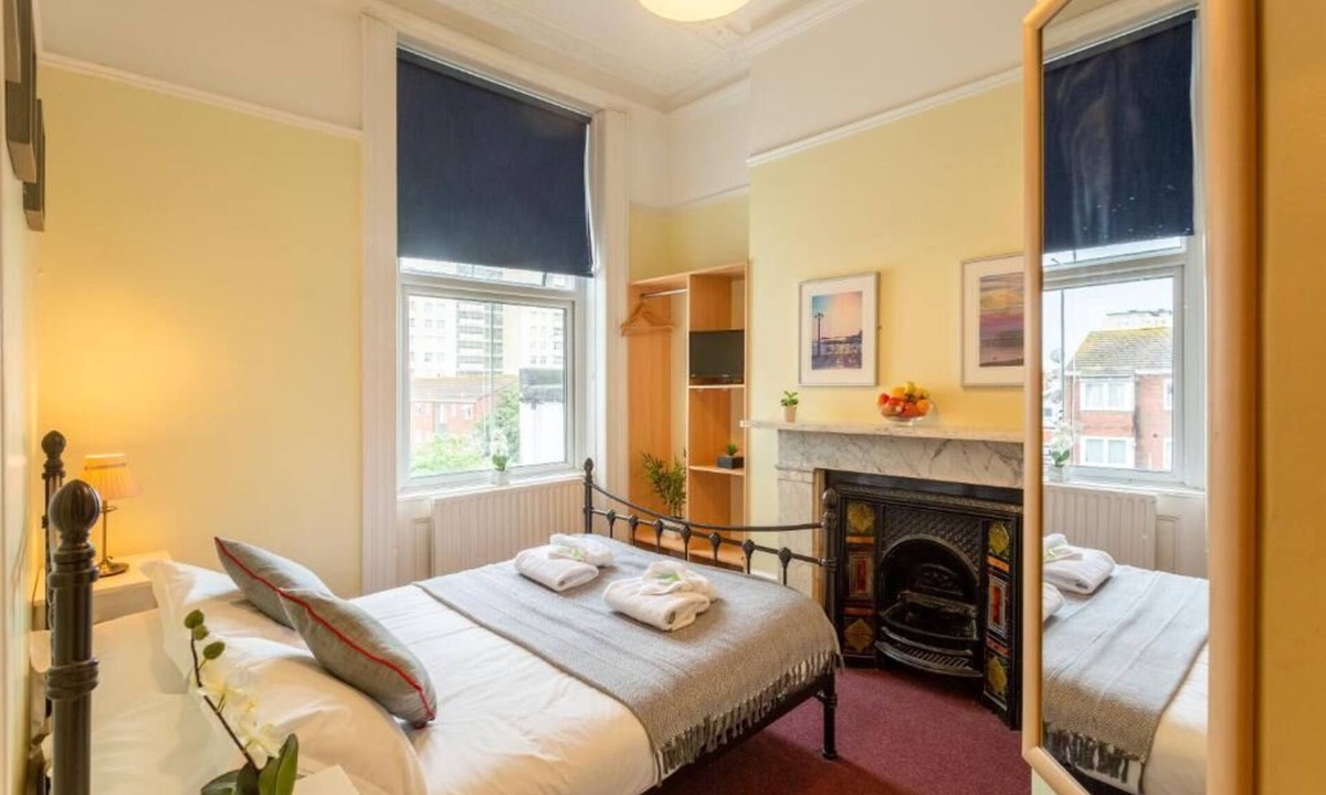 Kemptown Hotel | Upper Rock 3 - double room en-suite