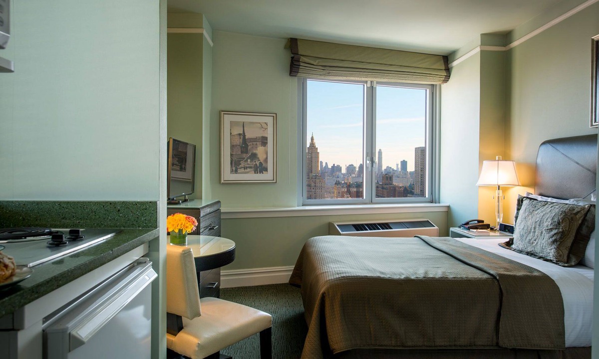 Central Park West Hotel | Upper West Side Apartment | Steps from Hudson River & Central Park