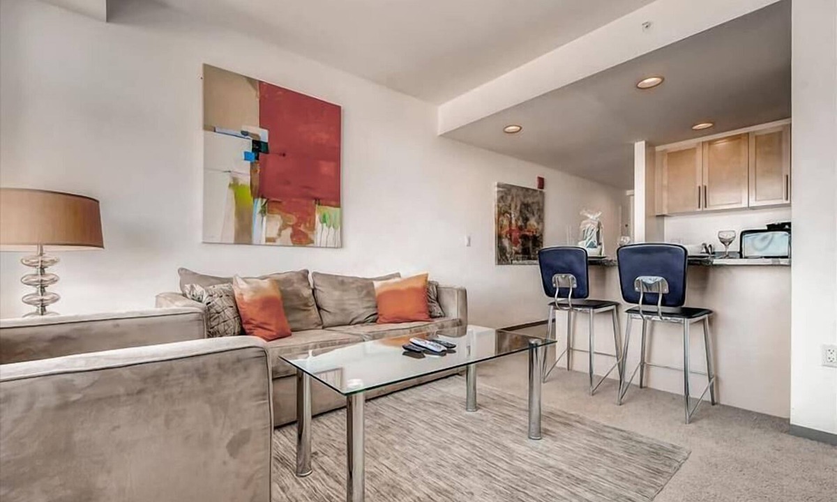 East Cambridge Apartment | Upscale 1BR Apartment | Kitchen |Washer in-unit | Cambridge | by GLS