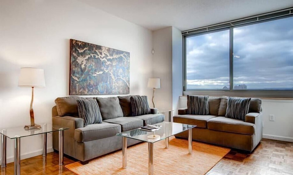 Hudson Exchange Apartment | Upscale 1BR | Full Kitchen | Washer-Dryer | by GLS