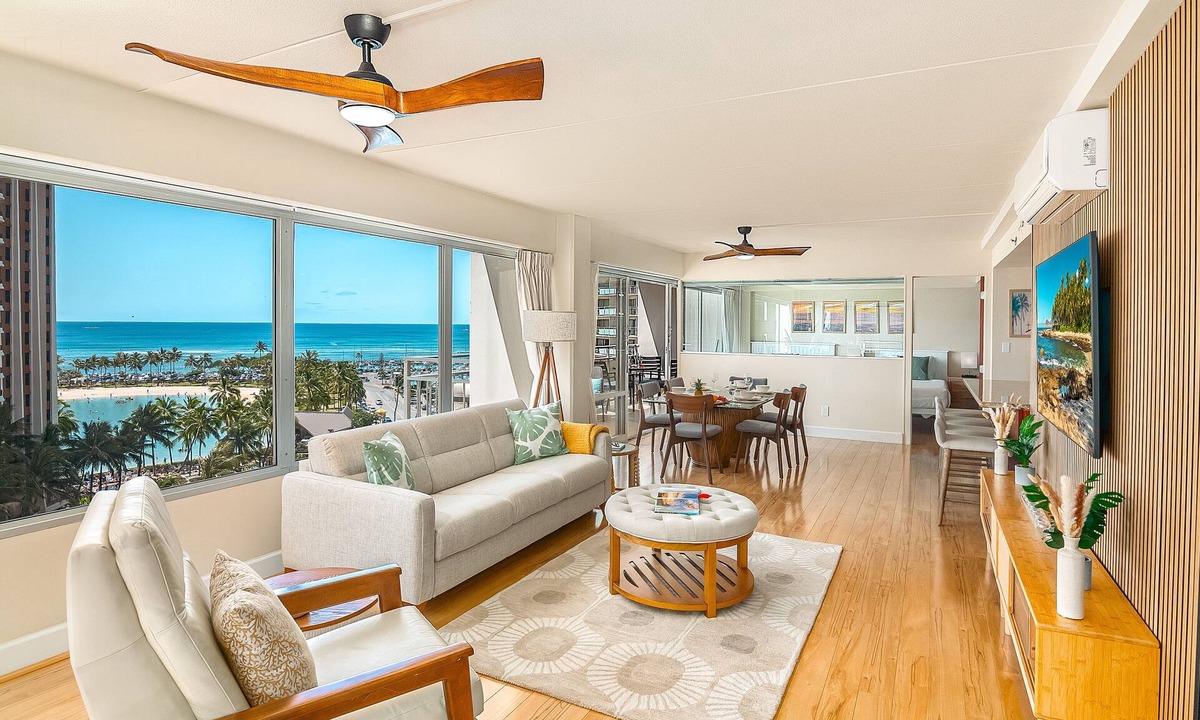 Waikiki Condo | Upscale 2BR/2BA Ocean View in Waikiki + Parking!