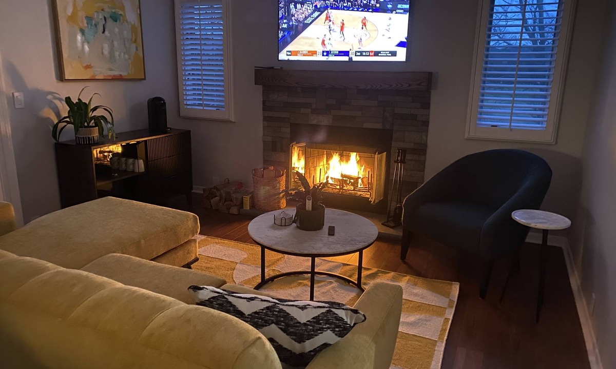 Norwich Villa | Upscale 2BR Spa Retreat Near Mohegan Sun