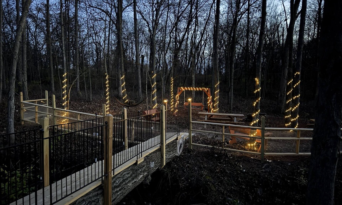 Columbia Cabin | Upscale Cabin w/Lake Resort Amenities