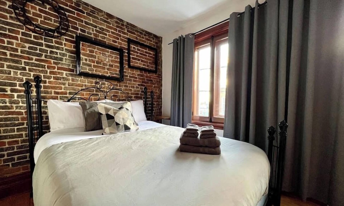 Saint-Jean-Baptiste Apartment | Upscale Condo in Saint-Jean-Baptiste