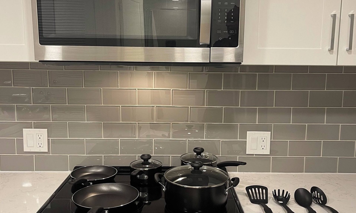 View Park-Windsor Hills Condo | Upscale Downtown LA 1 Bedroom