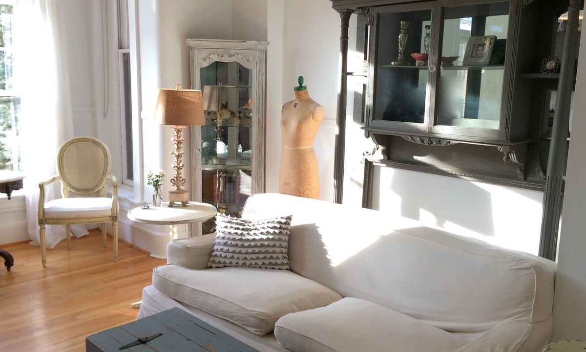 U Street Corridor Apartment | Upscale DuPont/Kalorama Area+1.5 Baths+Balcony+Driveway Parking Option!