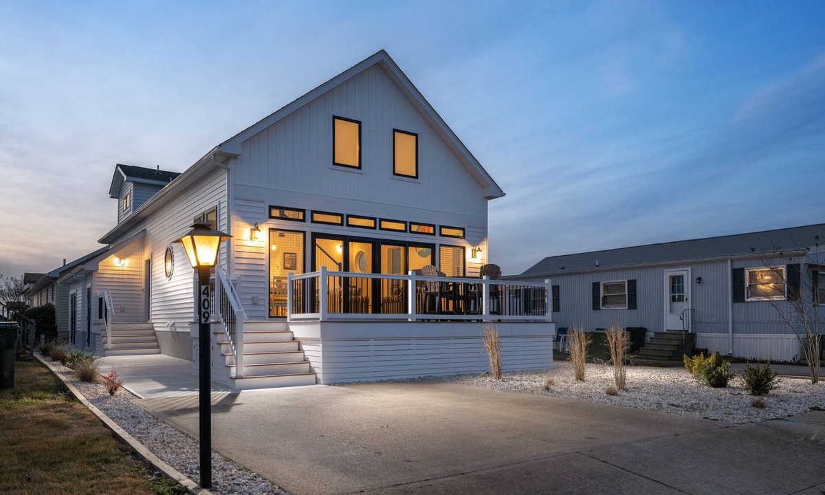Montego Bay House | Upscale Family Home for 10, Community Pool, Grill