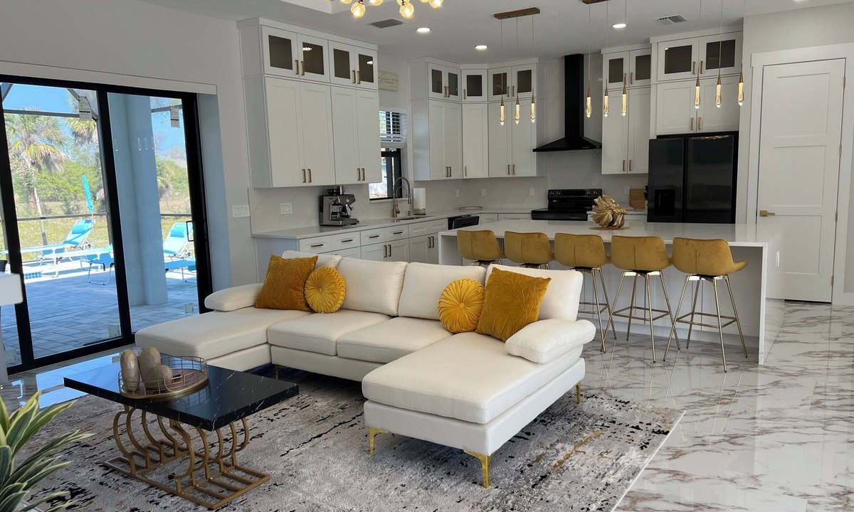 Pine Valley House | Upscale Getaway