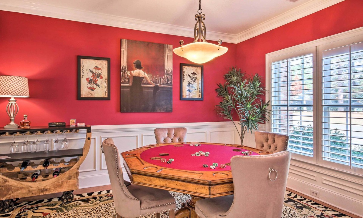 Aiken House | Upscale Home w/Poker Room < 1 Mi to Golf!